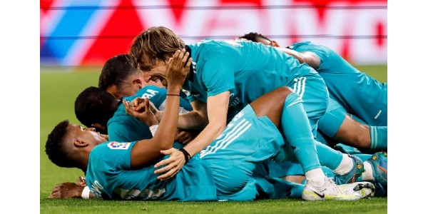 Benzema Tor führt Real Madrid von hinten zum Sieg